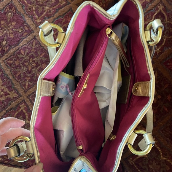 Coach - Picture 5 of 6